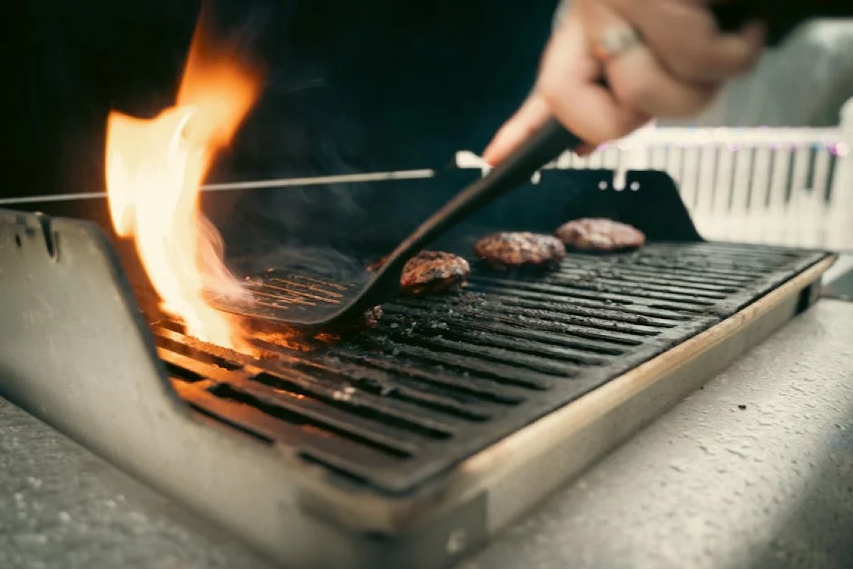 Propane Gas Grill Buyer's Guide: Find Your Perfect Fit