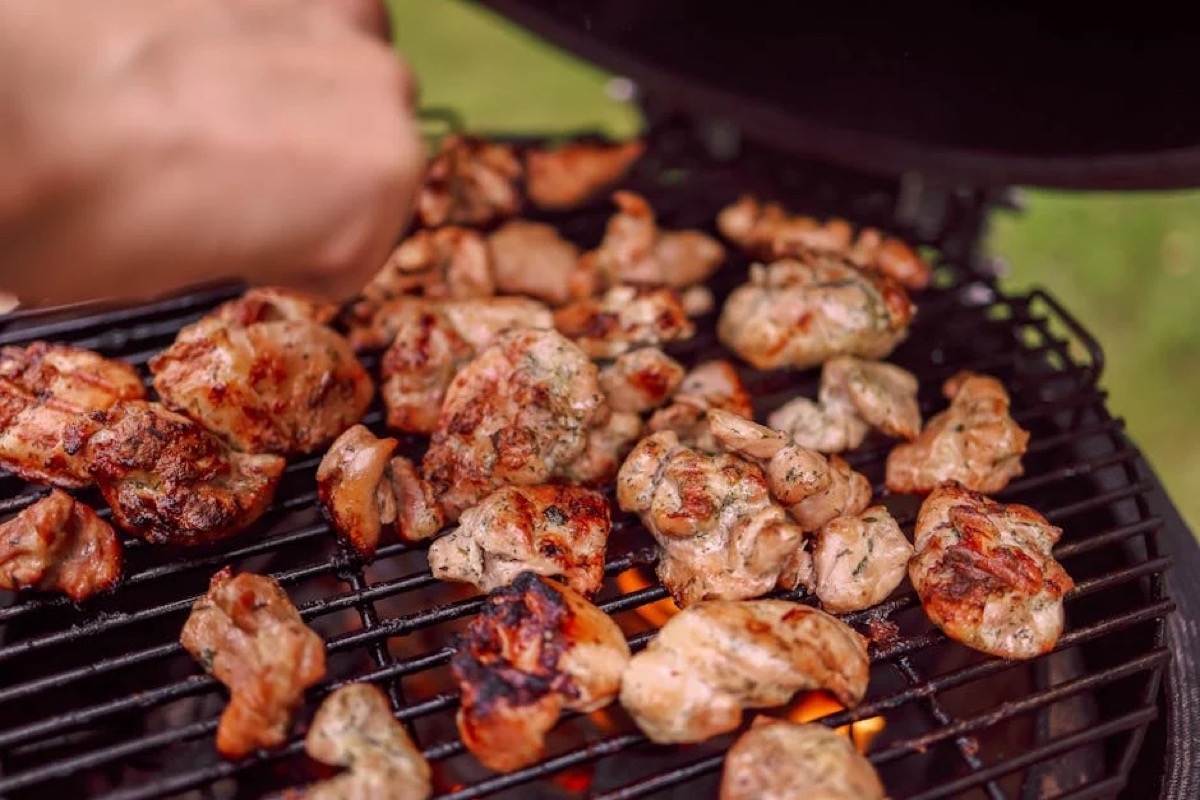 Akorn Grill Buyer's Guide: Steel Kamado Performance