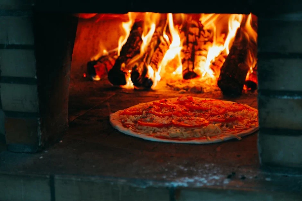 Gas Grill Pizza Oven Buyer's Guide: Find Your Fit